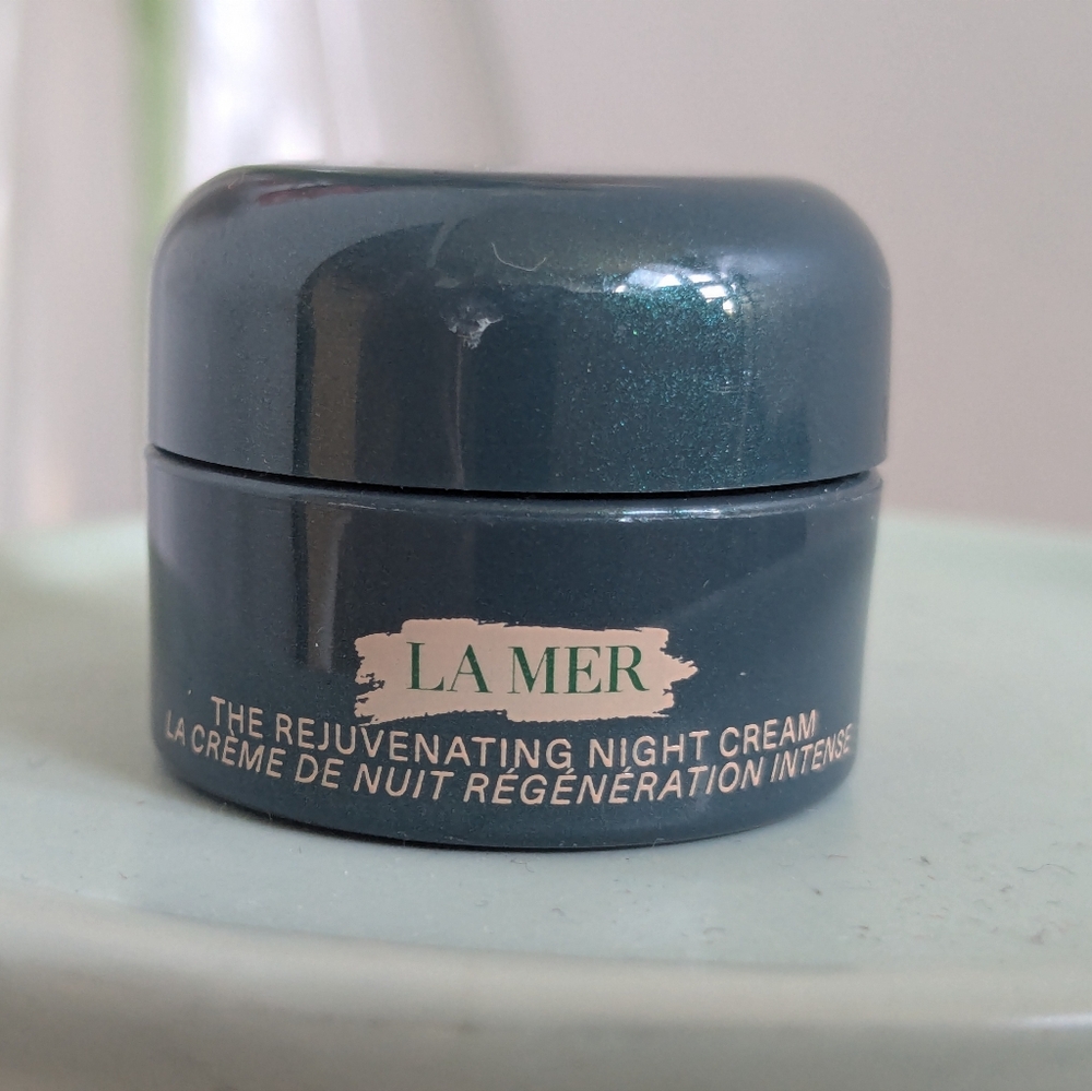 La Mer Rejuvenating Night Cream